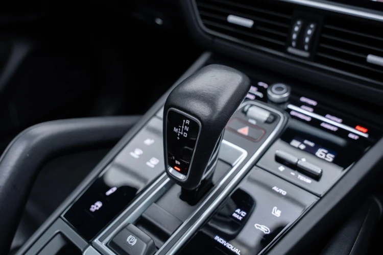 Vehicle Image 35