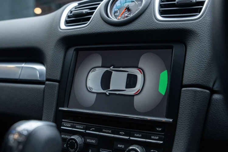 Vehicle Image 10