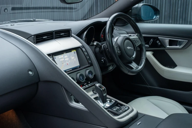 Vehicle Image 35