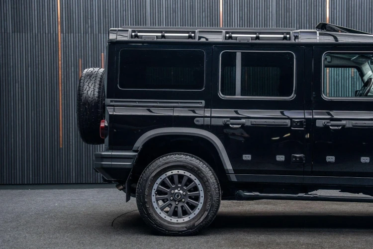 Vehicle Image 12