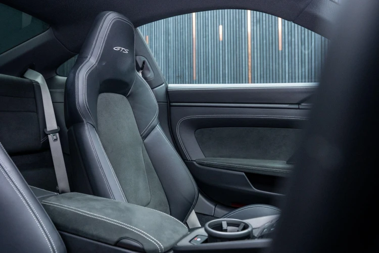 Vehicle Image 36