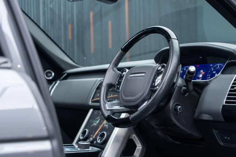 Vehicle Image 30