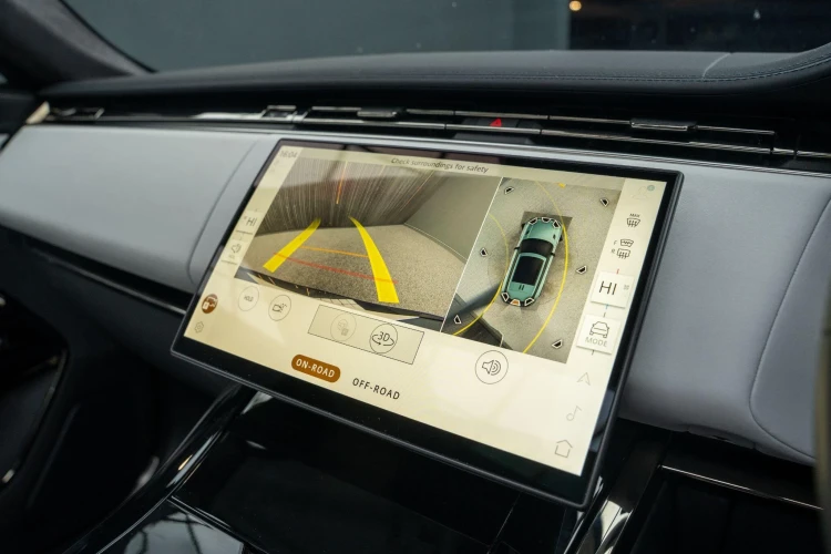 Vehicle Image 10