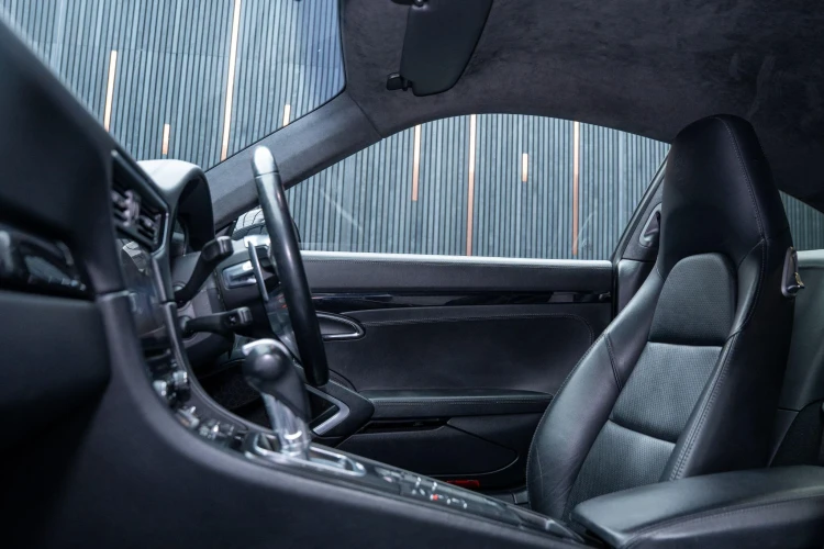 Vehicle Image 36
