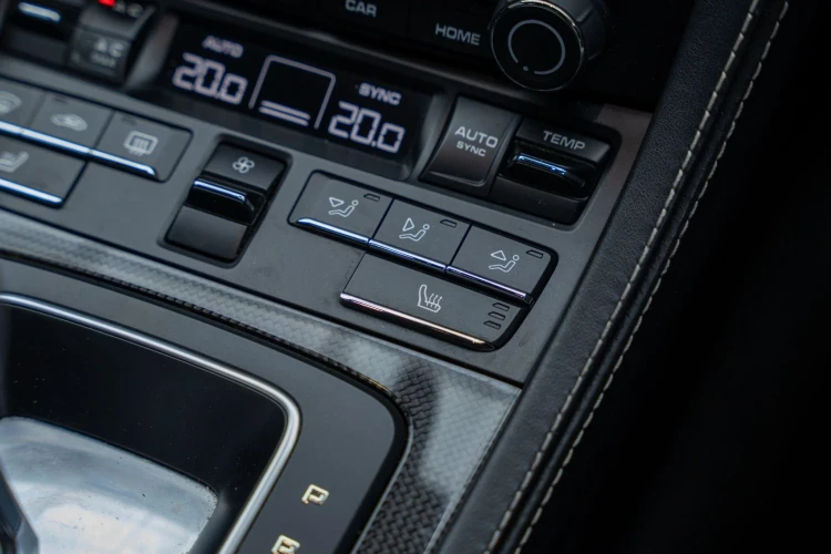 Vehicle Image 26