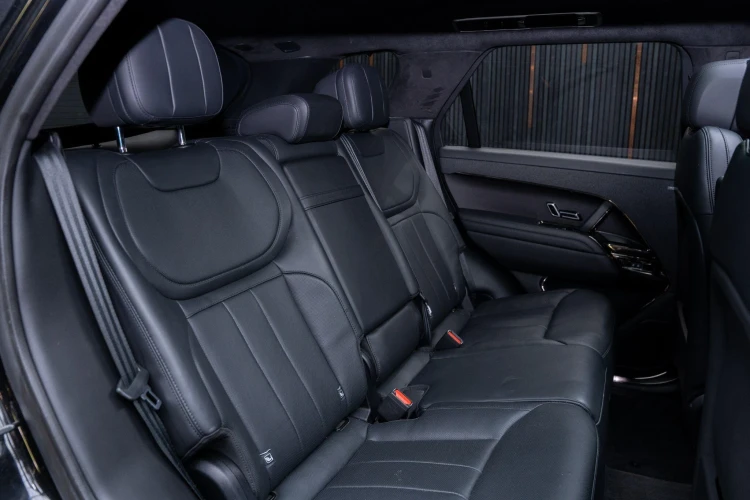 Vehicle Image 14