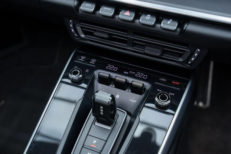 Vehicle Image 24