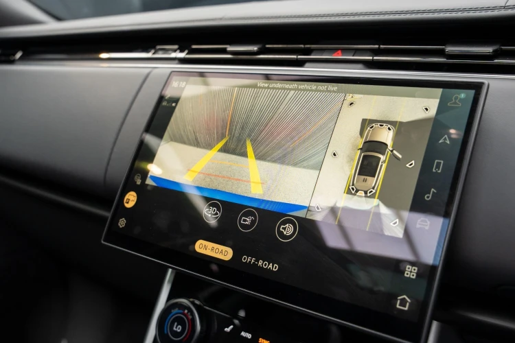 Vehicle Image 10
