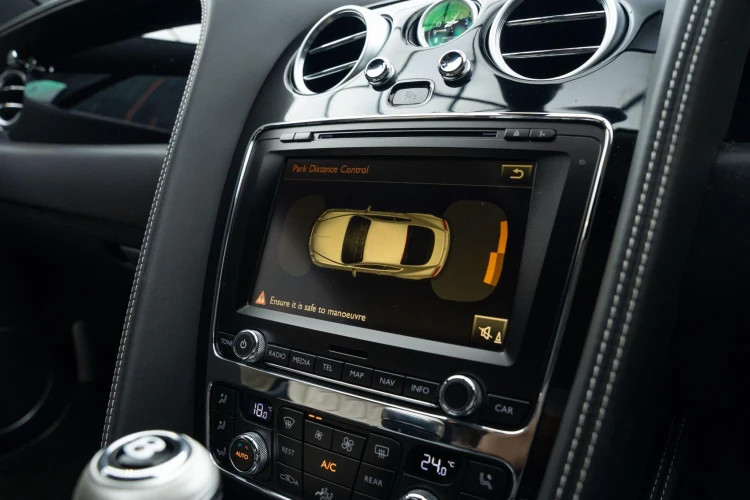 Vehicle Image 6