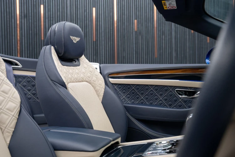 Vehicle Image 36