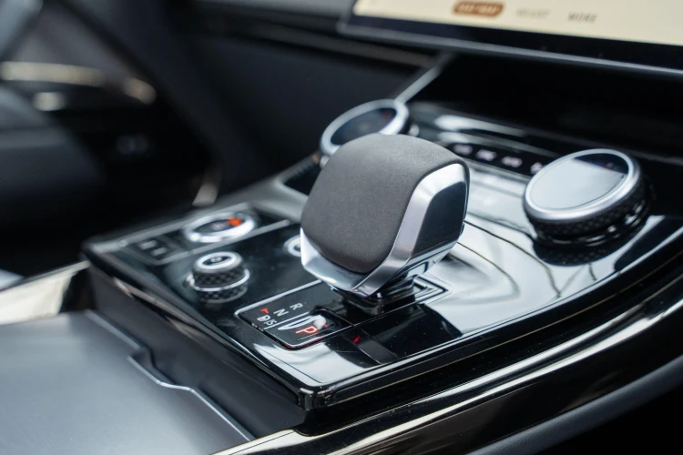 Vehicle Image 30