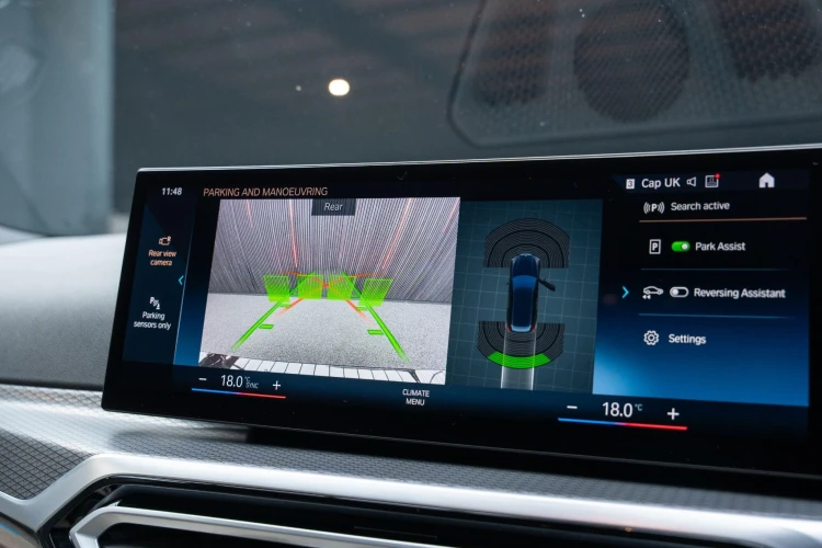 Vehicle Image 8