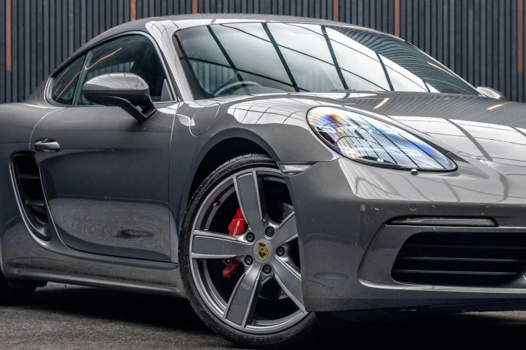 Vehicle Image 7