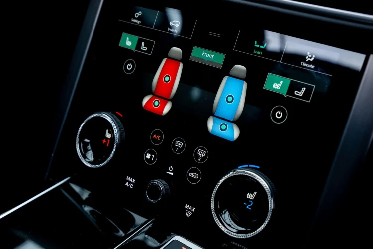 Vehicle Image 16