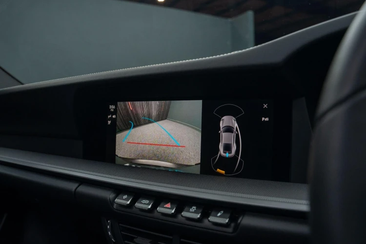 Vehicle Image 10