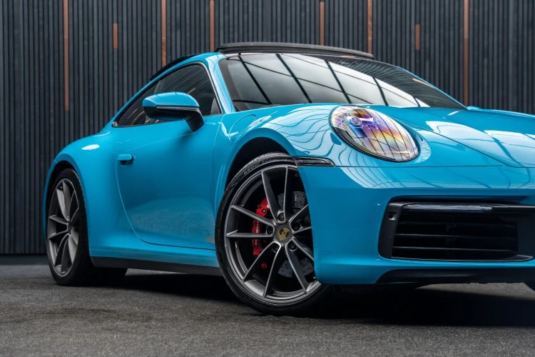 Vehicle Image 4
