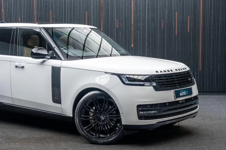 Vehicle Image 9