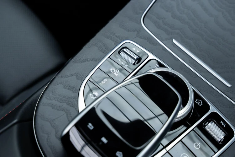 Vehicle Image 30