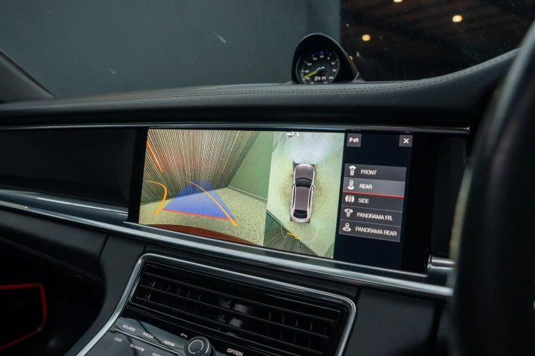 Vehicle Image 11