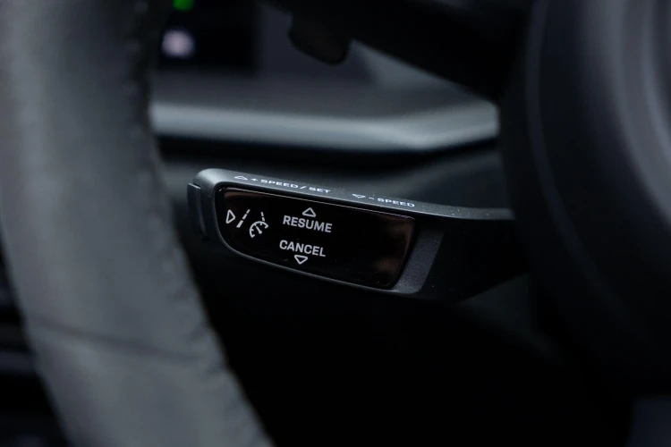 Vehicle Image 28