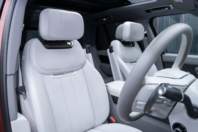 Vehicle Image 12