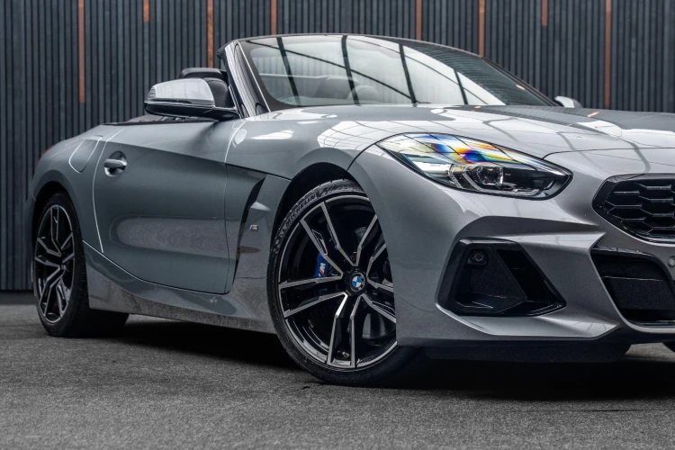 Vehicle Image 7