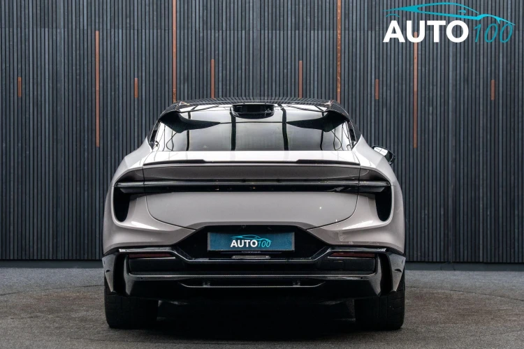 Vehicle Image 10