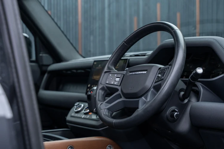 Vehicle Image 30