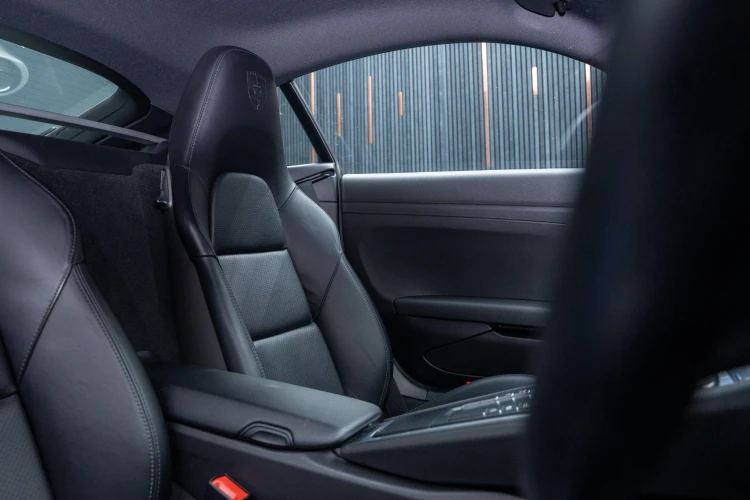 Vehicle Image 36