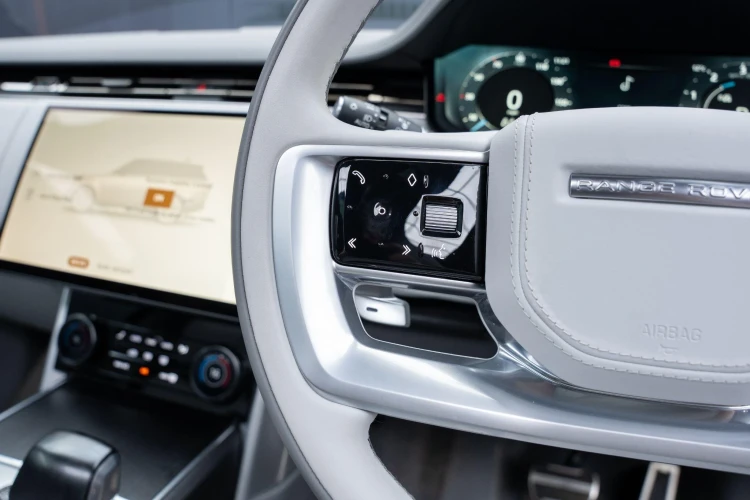 Vehicle Image 30