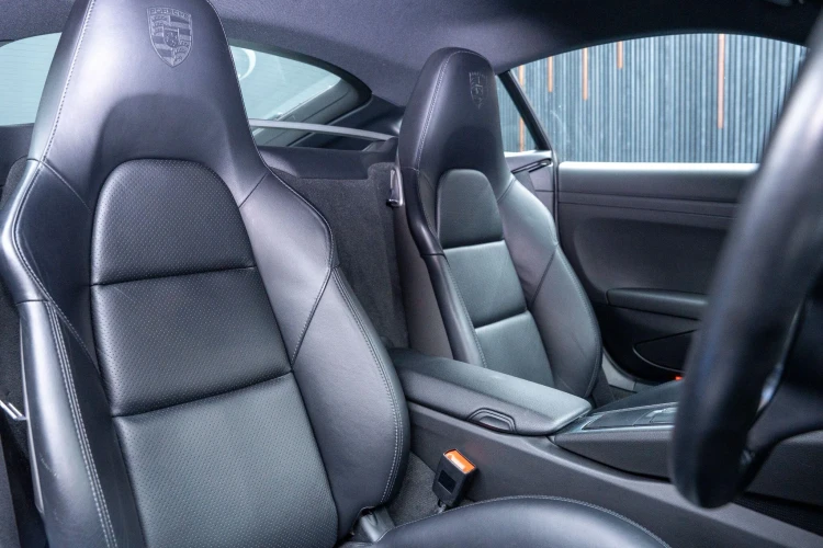 Vehicle Image 12