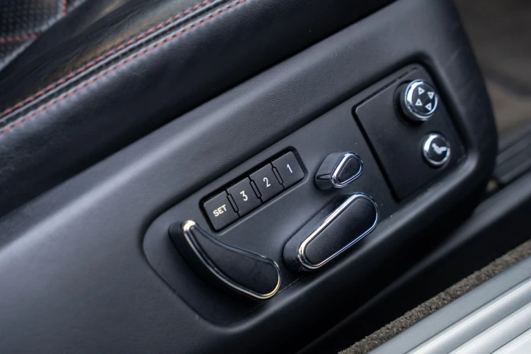 Vehicle Image 36