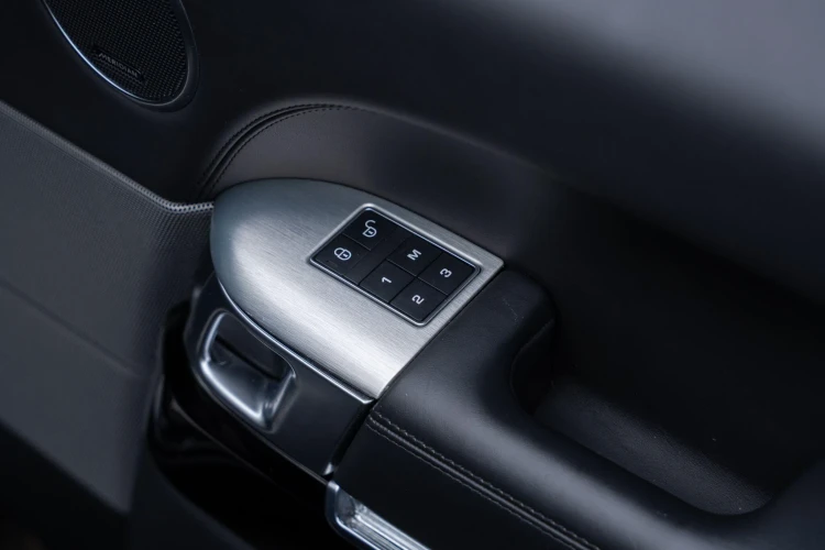 Vehicle Image 36