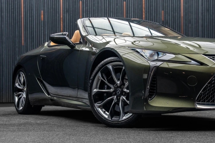 Vehicle Image 11