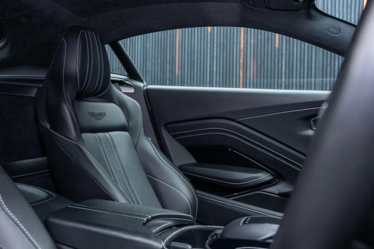 Vehicle Image 15
