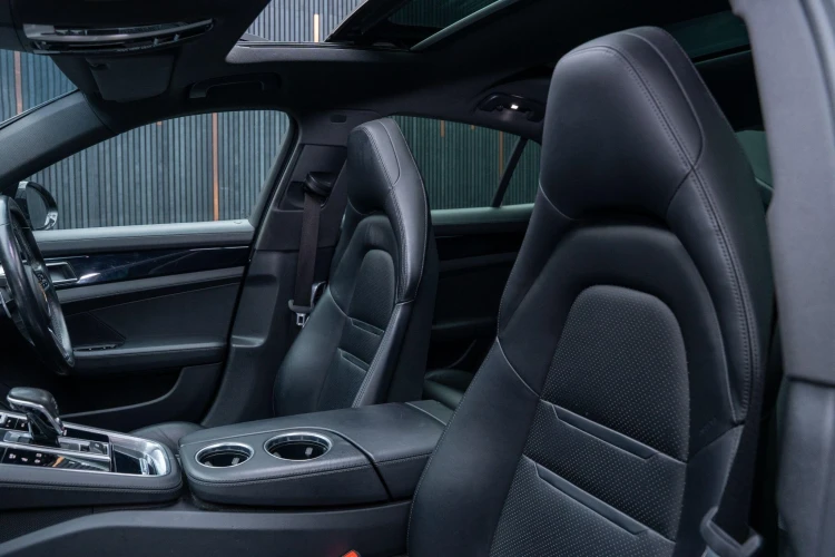 Vehicle Image 40
