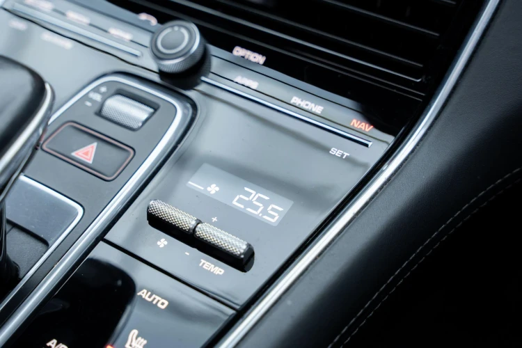 Vehicle Image 20