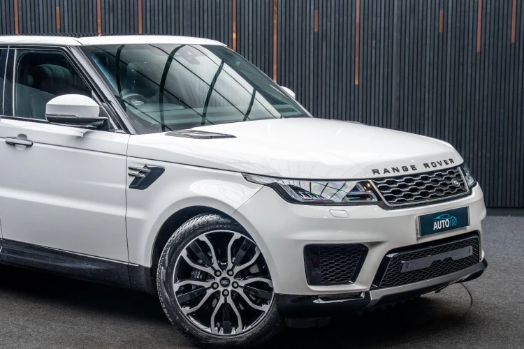 Vehicle Image 9