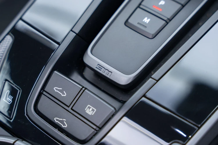 Vehicle Image 18