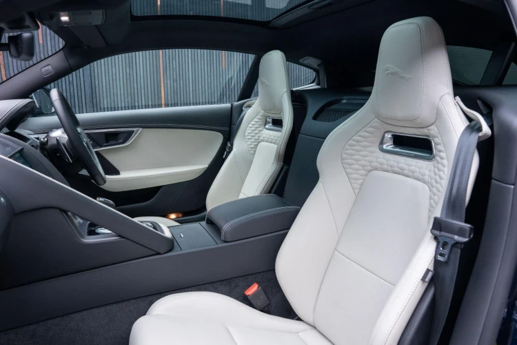 Vehicle Image 45