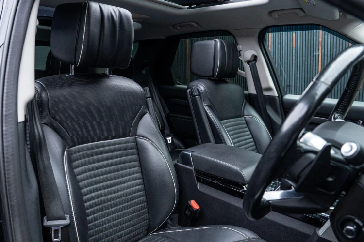 Vehicle Image 11