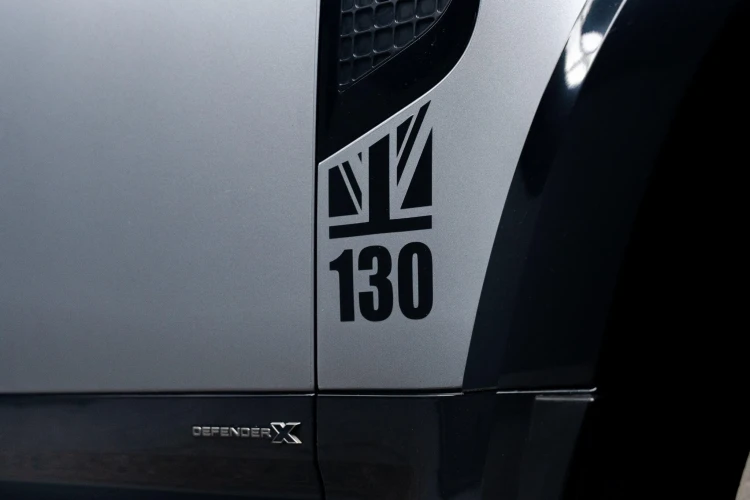 Vehicle Image 25