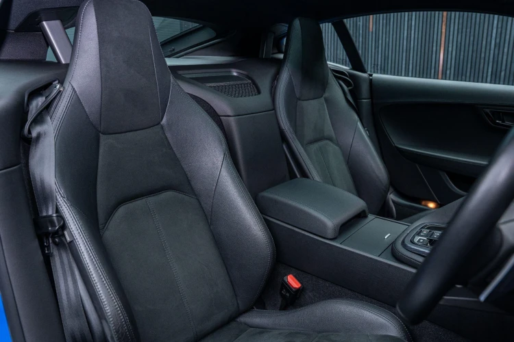 Vehicle Image 35