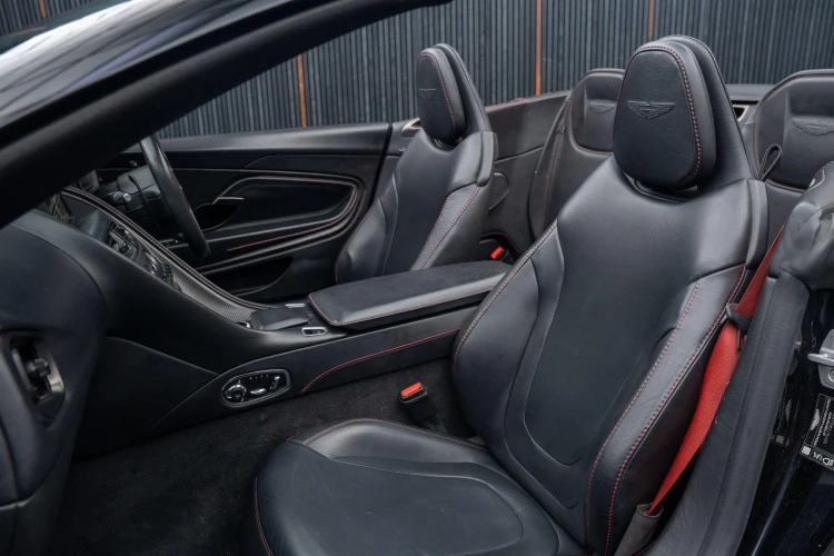 Vehicle Image 30