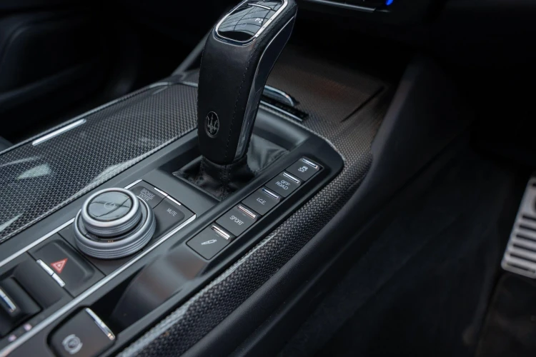 Vehicle Image 35