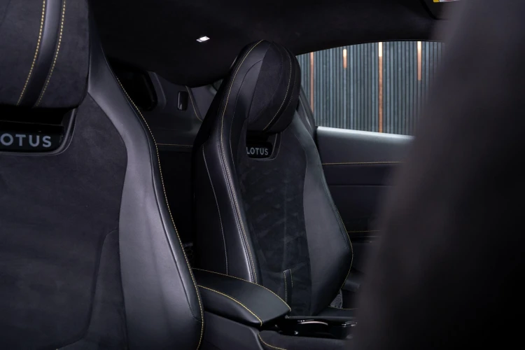 Vehicle Image 36