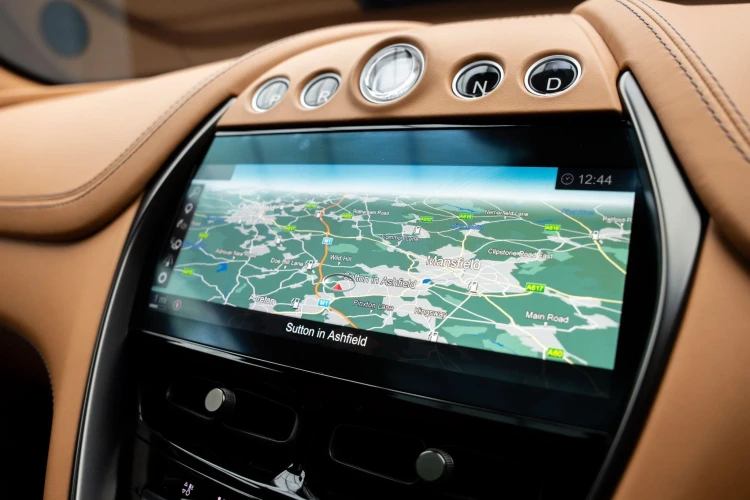 Vehicle Image 8