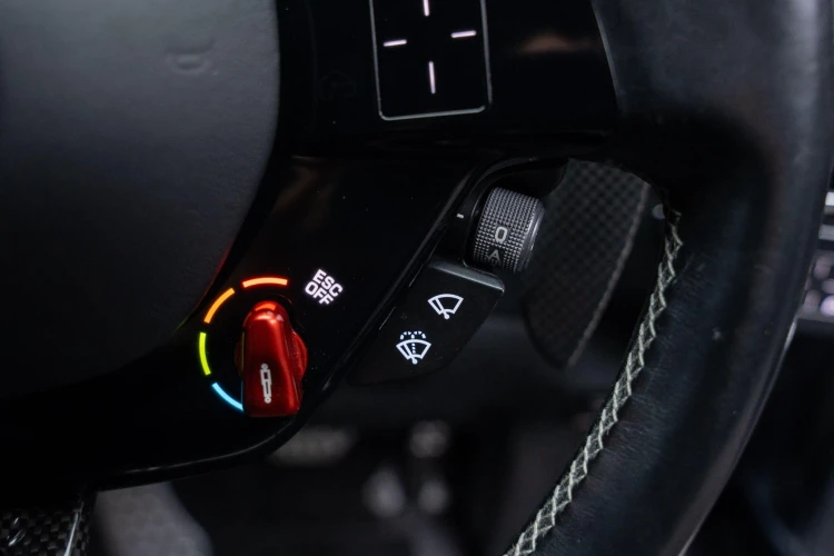Vehicle Image 35