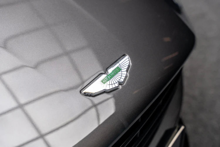 Vehicle Image 25