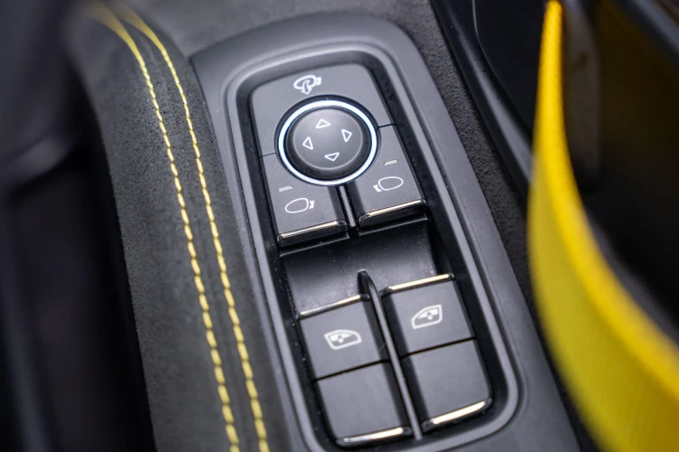 Vehicle Image 30